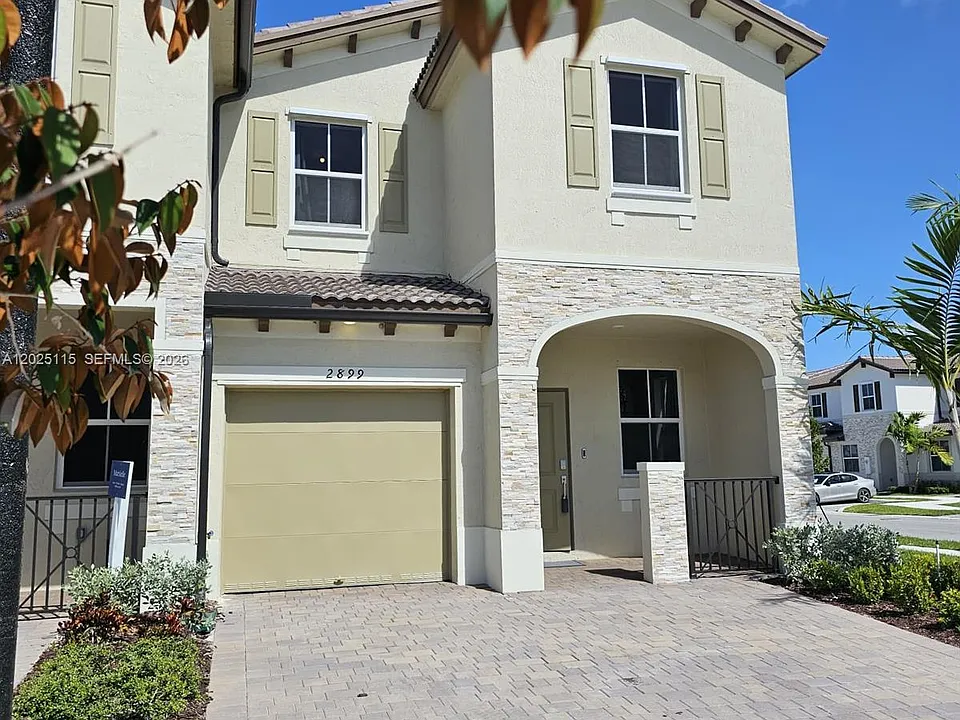2899 SE 25th Ter
