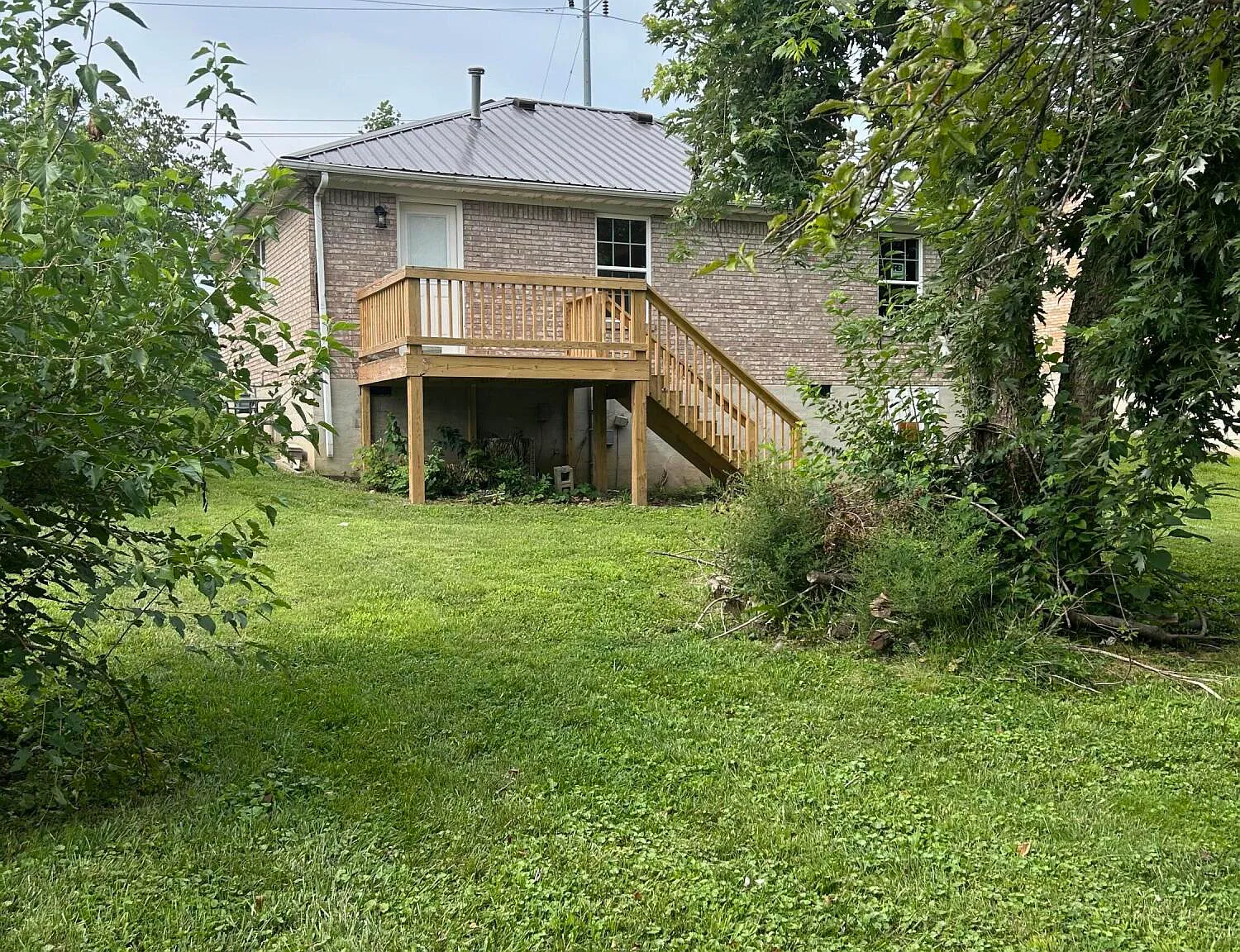 3 bed, 1.5 bath, 1015 sqft, $1,600 — Photo 4