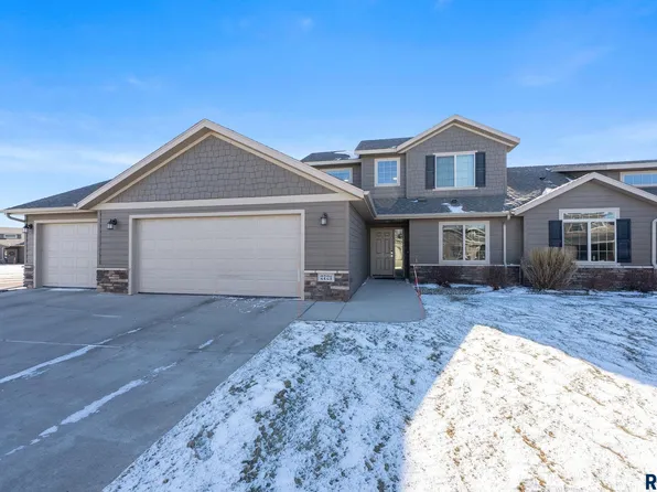 2721 E Hollow Pl, Sioux Falls, SD 57108