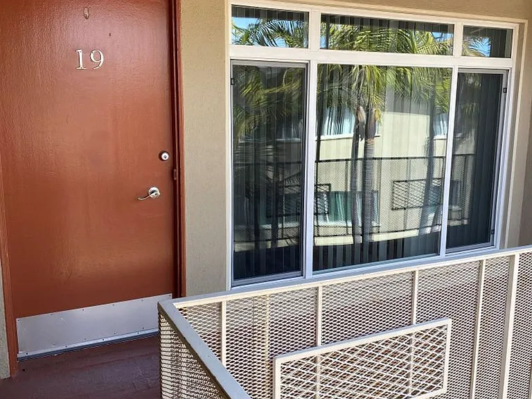 Keswick Court Apartments — Photo 25