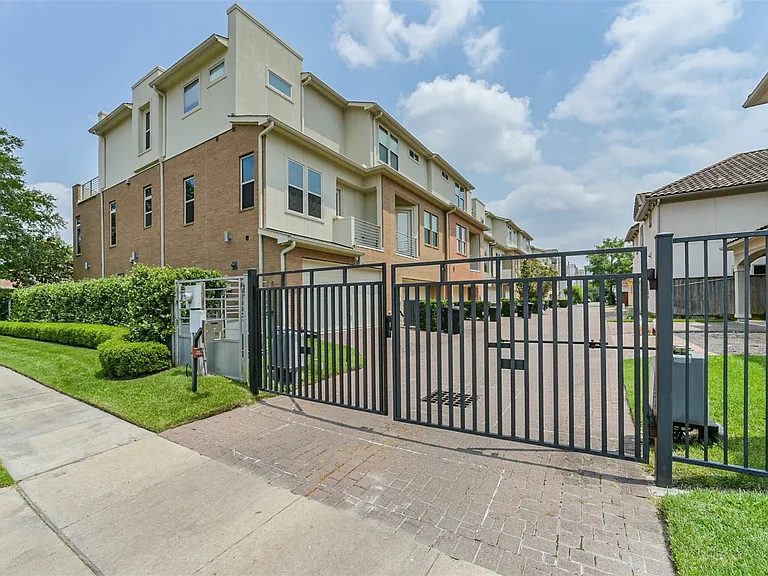 5425 Hidalgo St #A — Photo 46