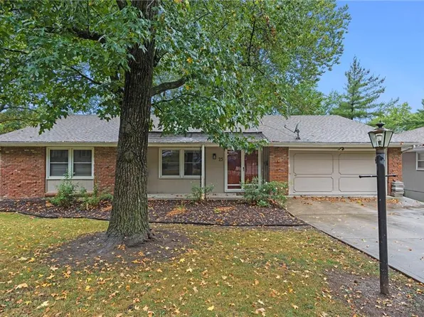 25 W 92nd Ter, Kansas City, MO 64114