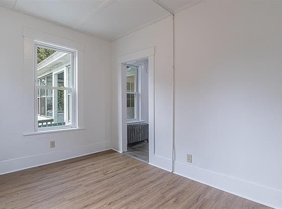5th image of 19 Upham St #19