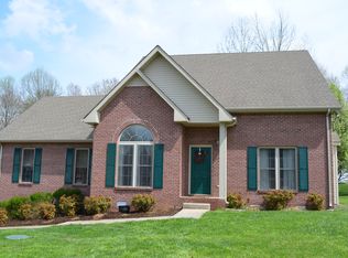 1243 Kensington Ct, Clarksville, TN 37043
