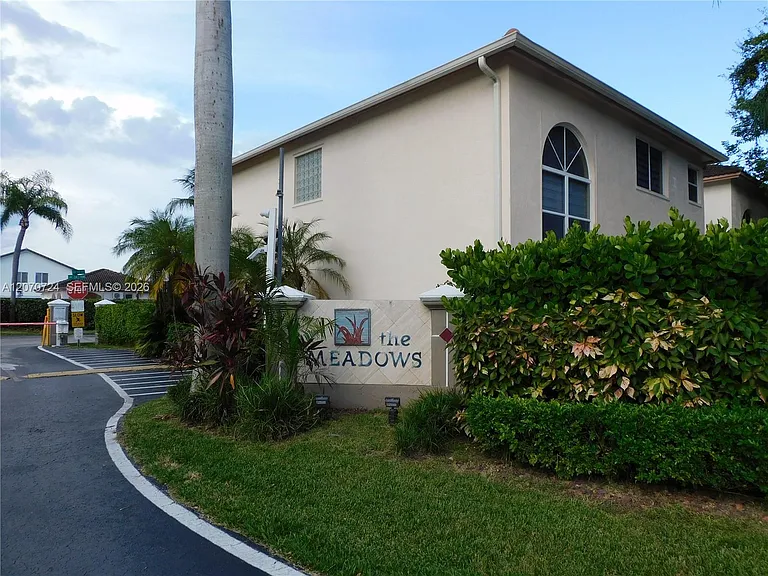 14271 SW 150th Ave — Photo 4