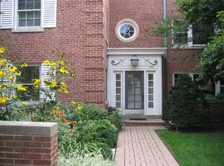 1400 Hinman Ave #40, Evanston, IL 60201
