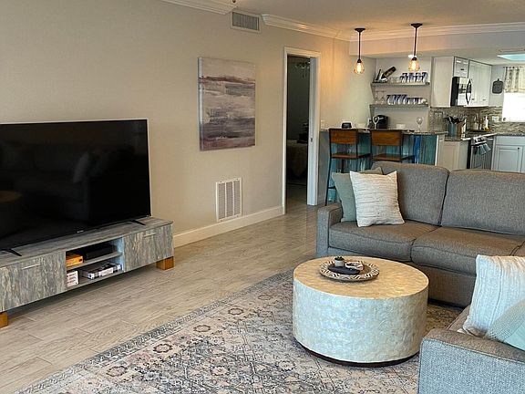 5th image of 410 Wilma Cir APT 103