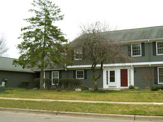 1st image of 1423 Lakeside Dr