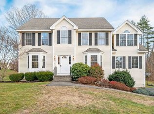 97 Hamilton Dr, Epping, NH 03042