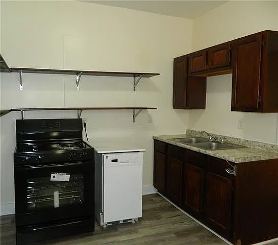 733 Elmira Ave — Photo 14