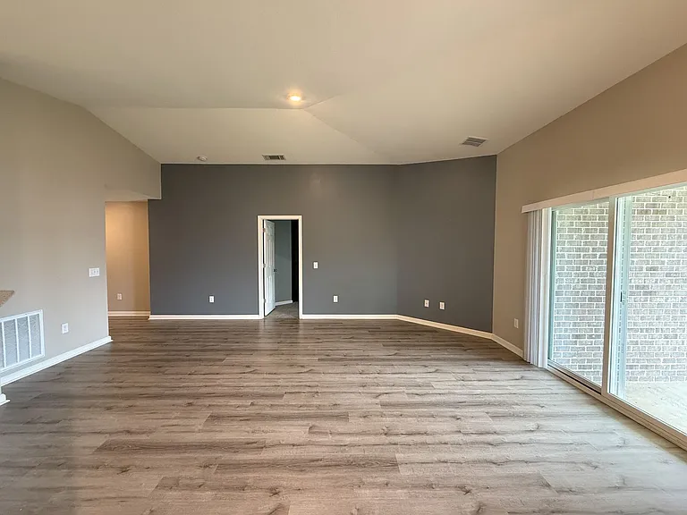 3480 Blaney Dr — Photo 3