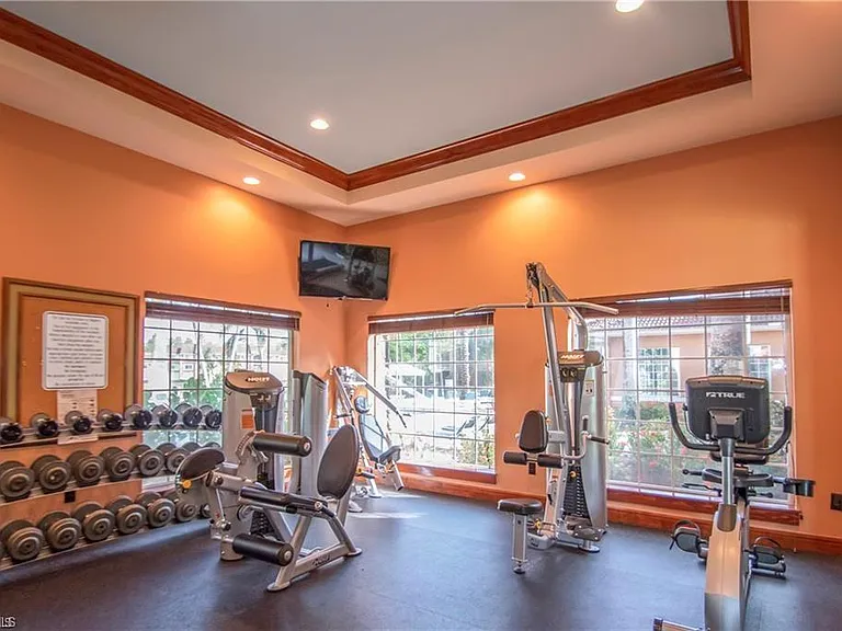 1220 Wildwood Lakes Blvd #201 — Photo 33