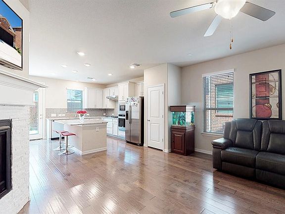 2nd image of 2544 Bozeman Ln