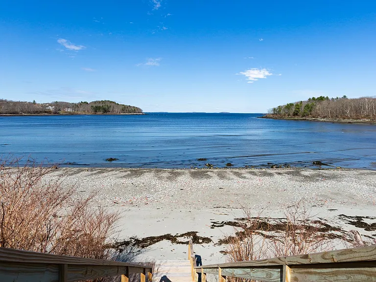 Clam Cove access directly across the street.
