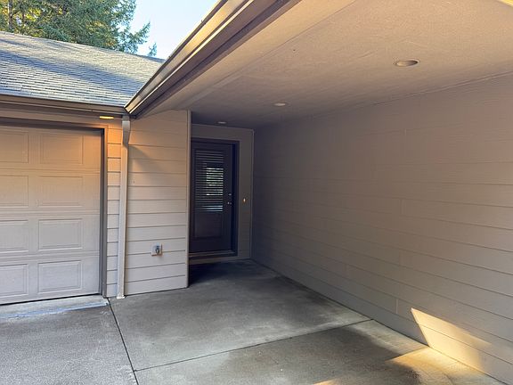 Entry / Front Door