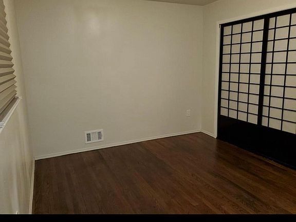 5th image of 171 Perry Ave #1