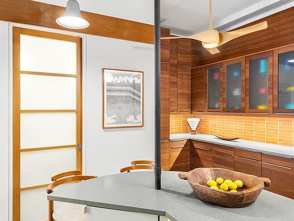 5th image of 111 Barrow St APT 4D