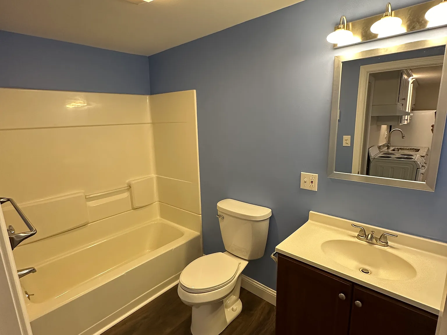 1 bed, 500 sqft, $1,900 — Photo 4