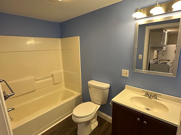4th image of 61 River Rd #3