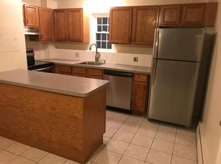 25 Arlington Rd APT 11, Woburn, MA 01801