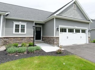 6 Flanders Ln, Bethlehem, NY 12159