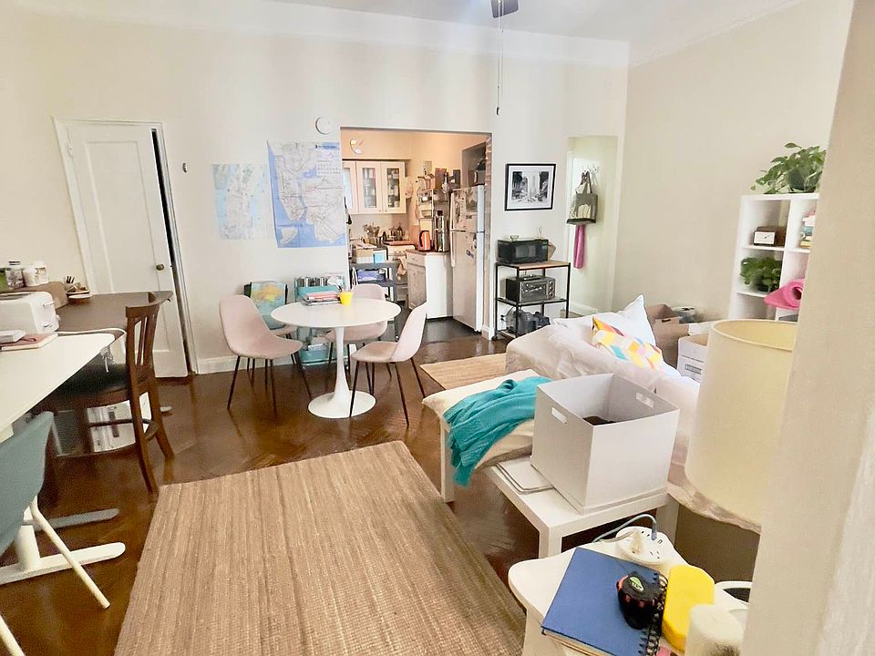 1st image of 129 W 85th St #3