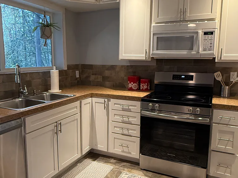 4518 Sleater Kinney Rd NE #B — Photo 10