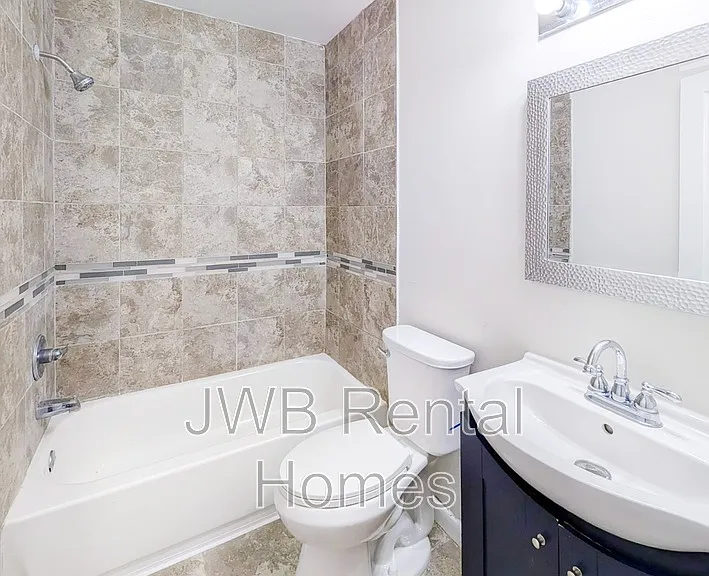 4305 Springfield Blvd — Photo 9