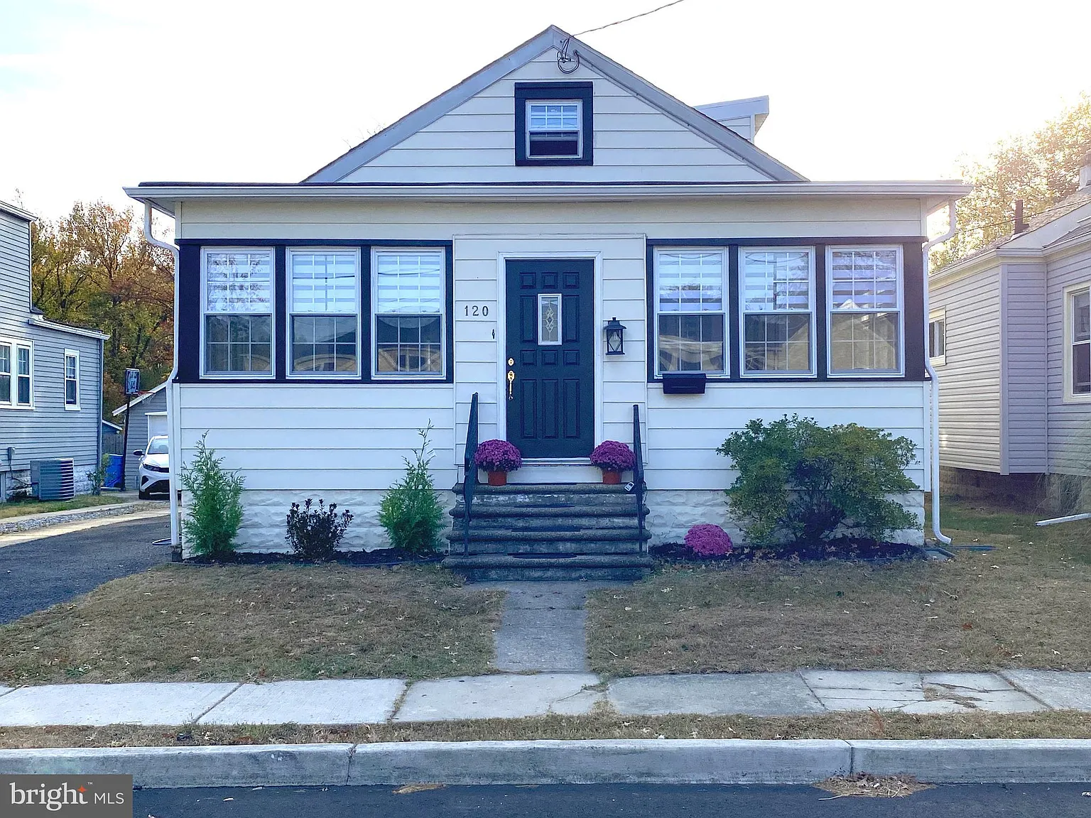 120 Walnut St photo 1