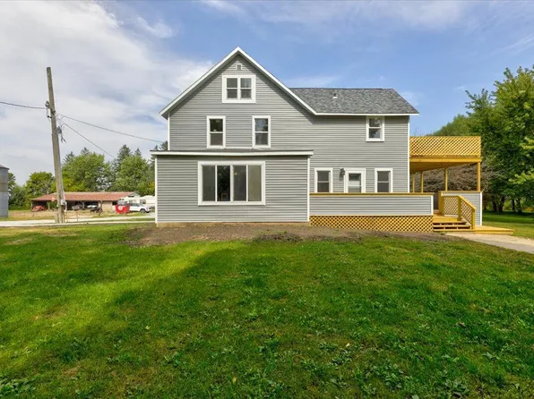 1421 120th St, Nora Springs, IA 50458