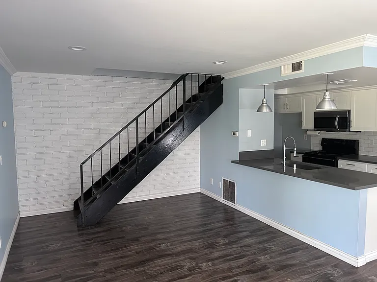 1260 N Avenida Conejo #2 — Photo 21