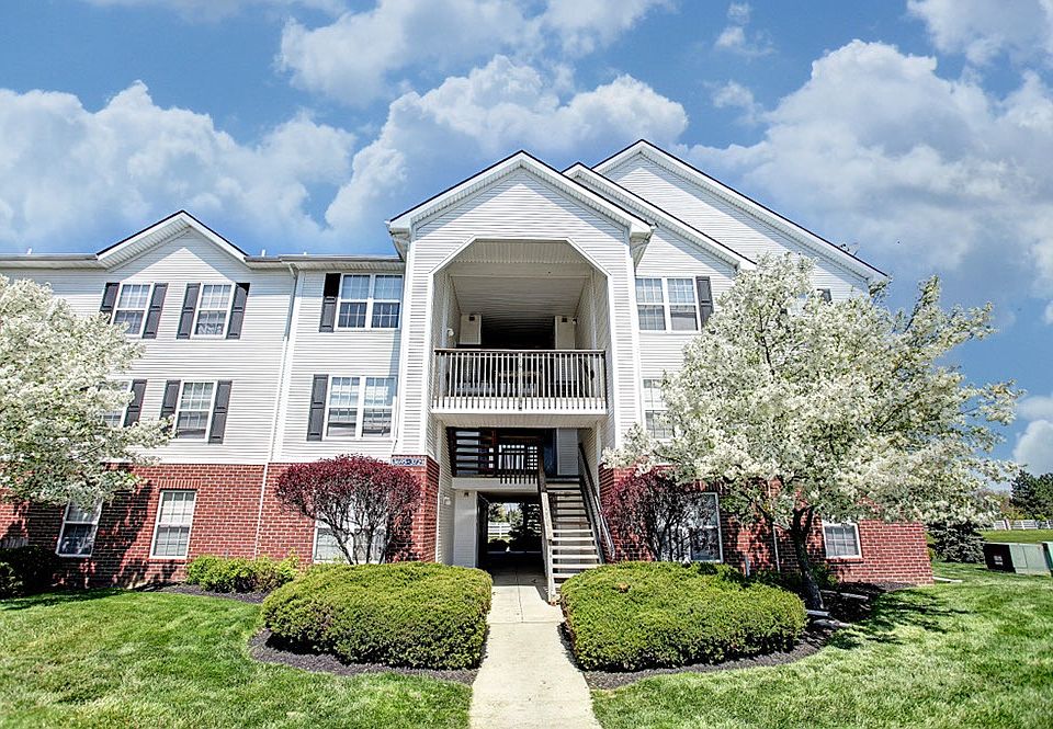 1st image of 3392 Gateway Lakes Dr