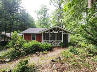156 Woodland Rd, Black Mountain, NC 28711