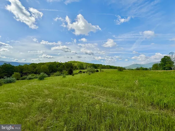 Smith Mountain Rd, Seneca Rocks, WV 26884