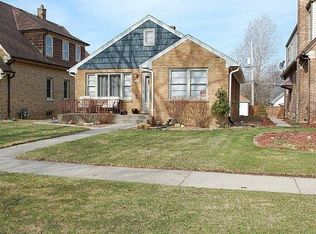 2651 N 66th St, Wauwatosa, WI 53213