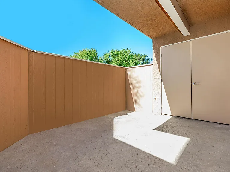 Smoketree Apartments — Photo 58