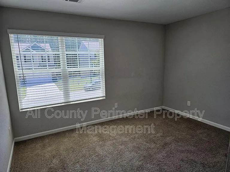 303 Augusta Woods Dr — Photo 12
