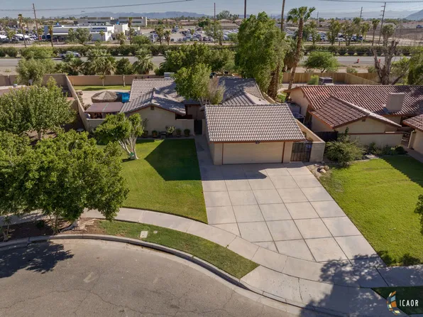725 Southwind Dr, El Centro, CA 92243