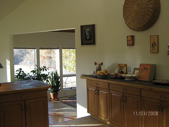 Open floor plan for entertaining