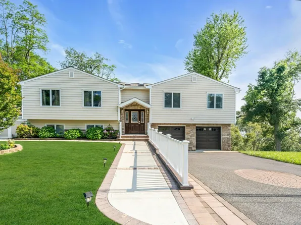 68 Manchester Road, Huntington, NY 11743