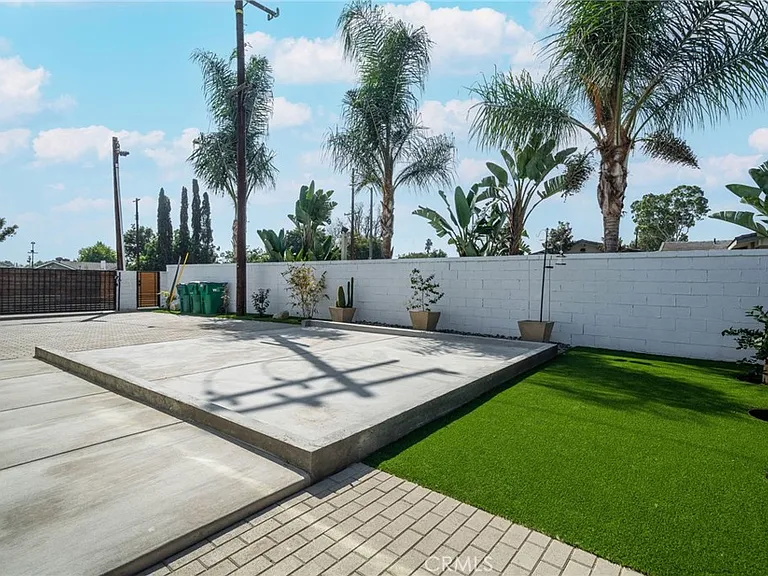 1476 Kenneth Dr — Photo 6