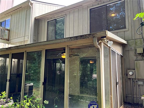 2nd image of 314 Lamplighter Cir
