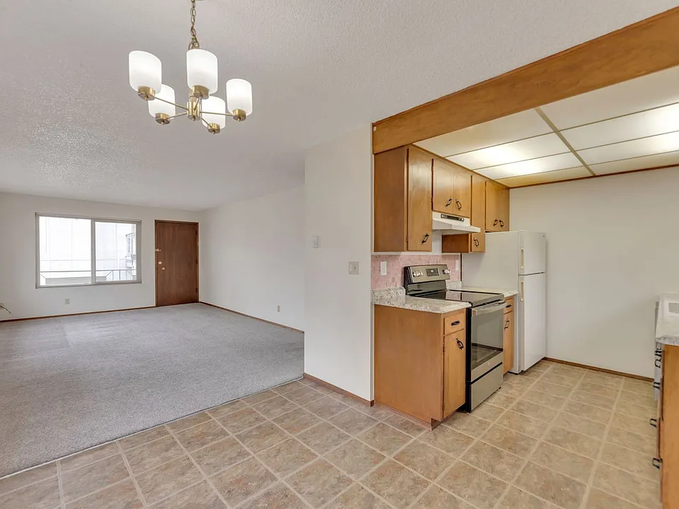 2028 NW 59th St