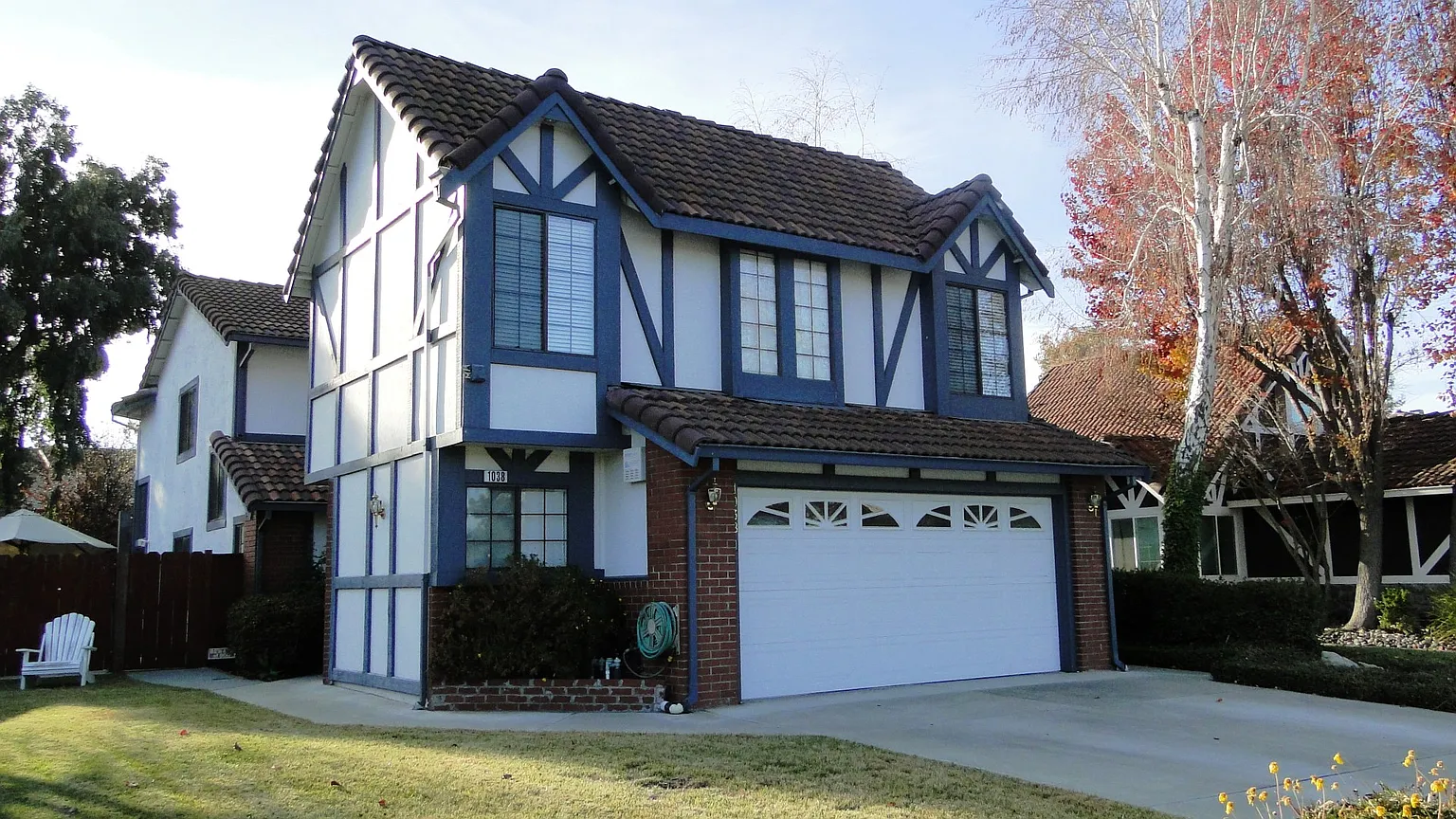 1038 Larkspur Dr photo 1