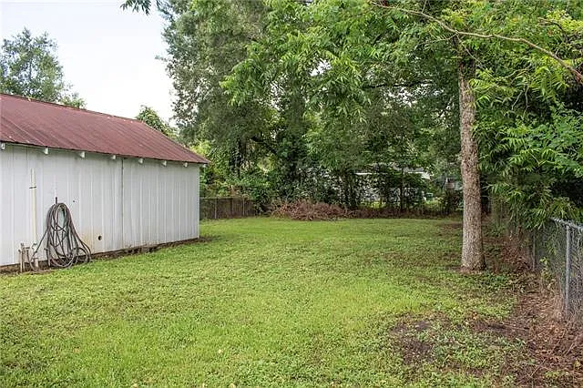 409 S Chestnut St — Photo 13