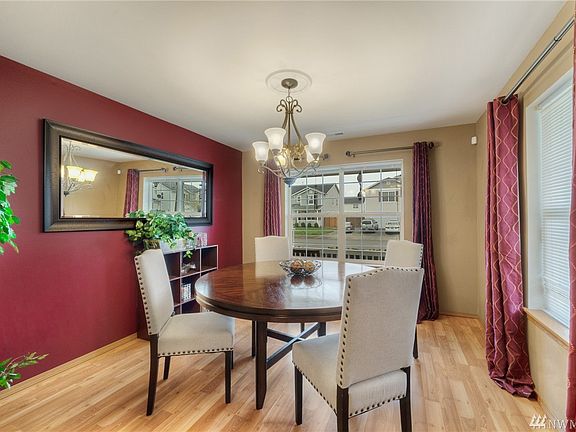 5th image of 107 Silvernail St NE
