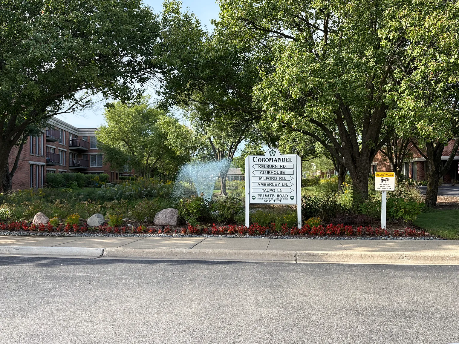 2 bed, 1200 sqft, $3,000 — Photo 3