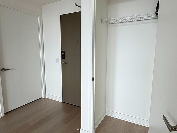 3rd image of 448 Burnhamthorpe Rd W #2410