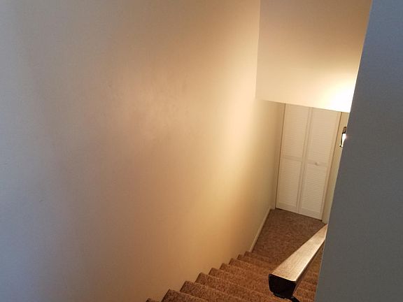 5th image of 215 Harbor Dr