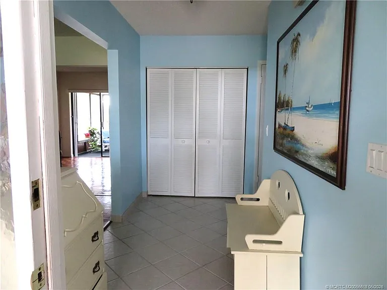 1843 SE Granada Ln — Photo 6